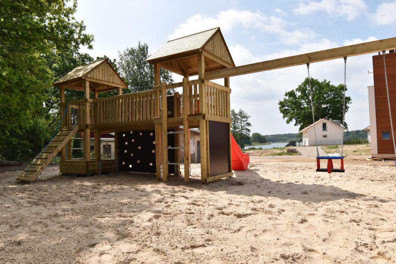 Ferienhaus für die ganze Familie - Kamin-Sauna-See Krakow am See Exterior foto