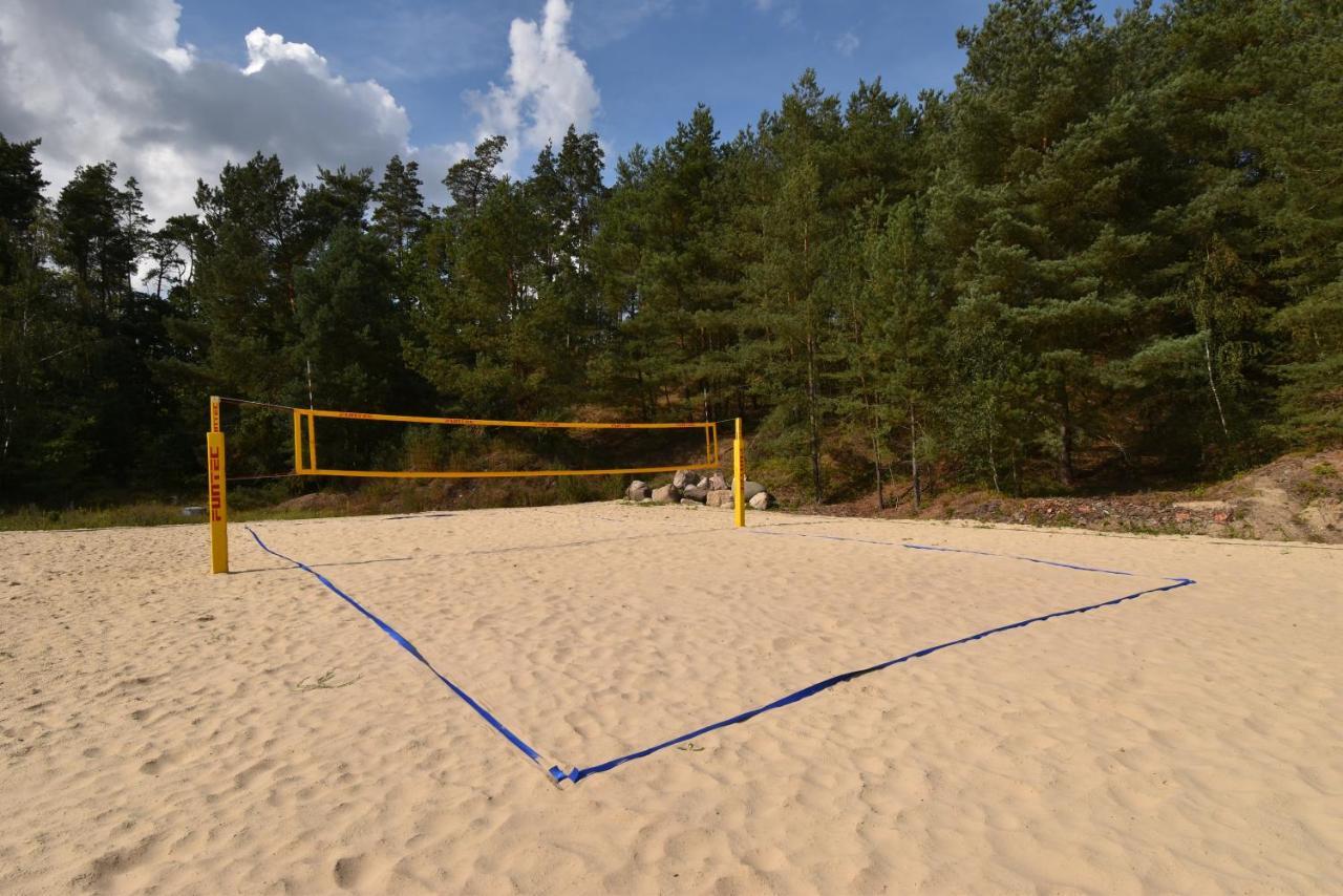 Ferienhaus für die ganze Familie - Kamin-Sauna-See Krakow am See Exterior foto