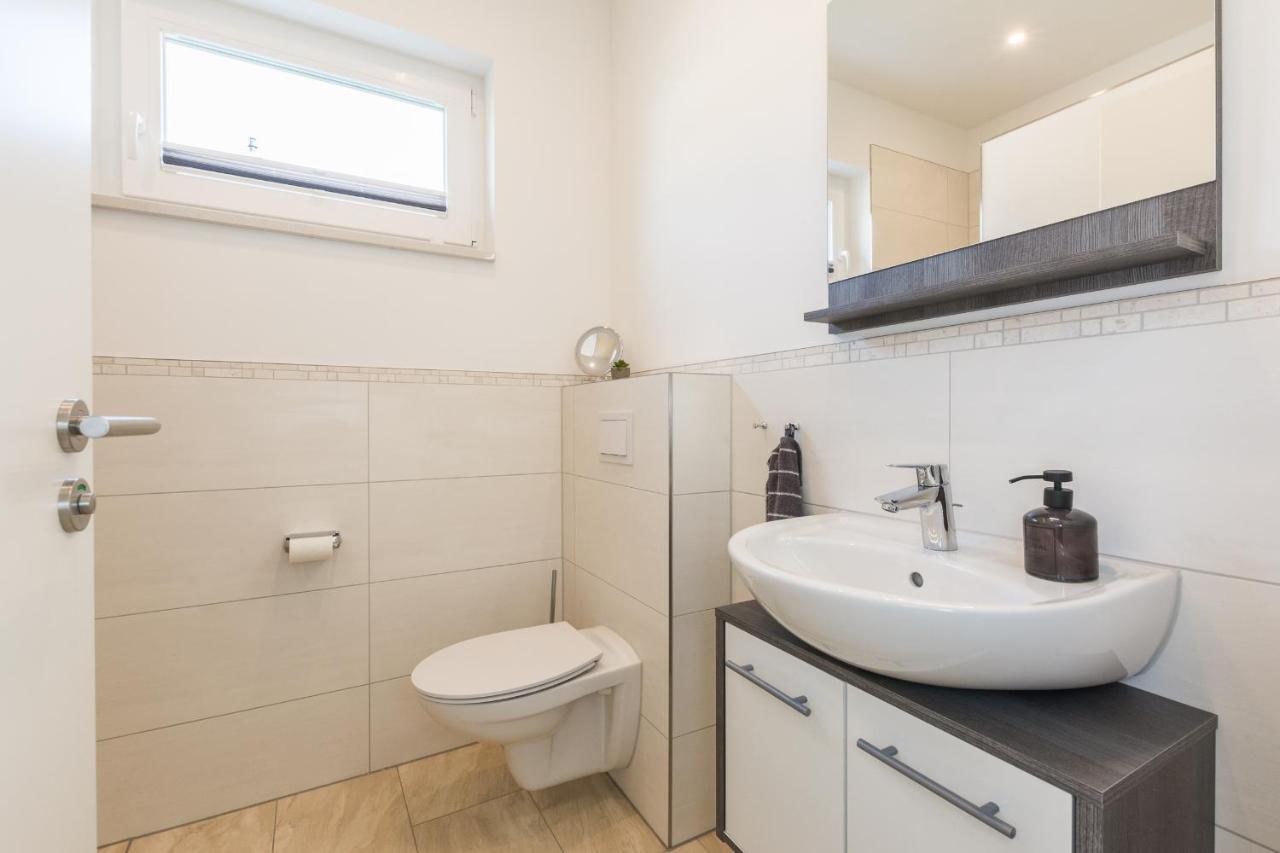 Ferienhaus für die ganze Familie - Kamin-Sauna-See Krakow am See Exterior foto